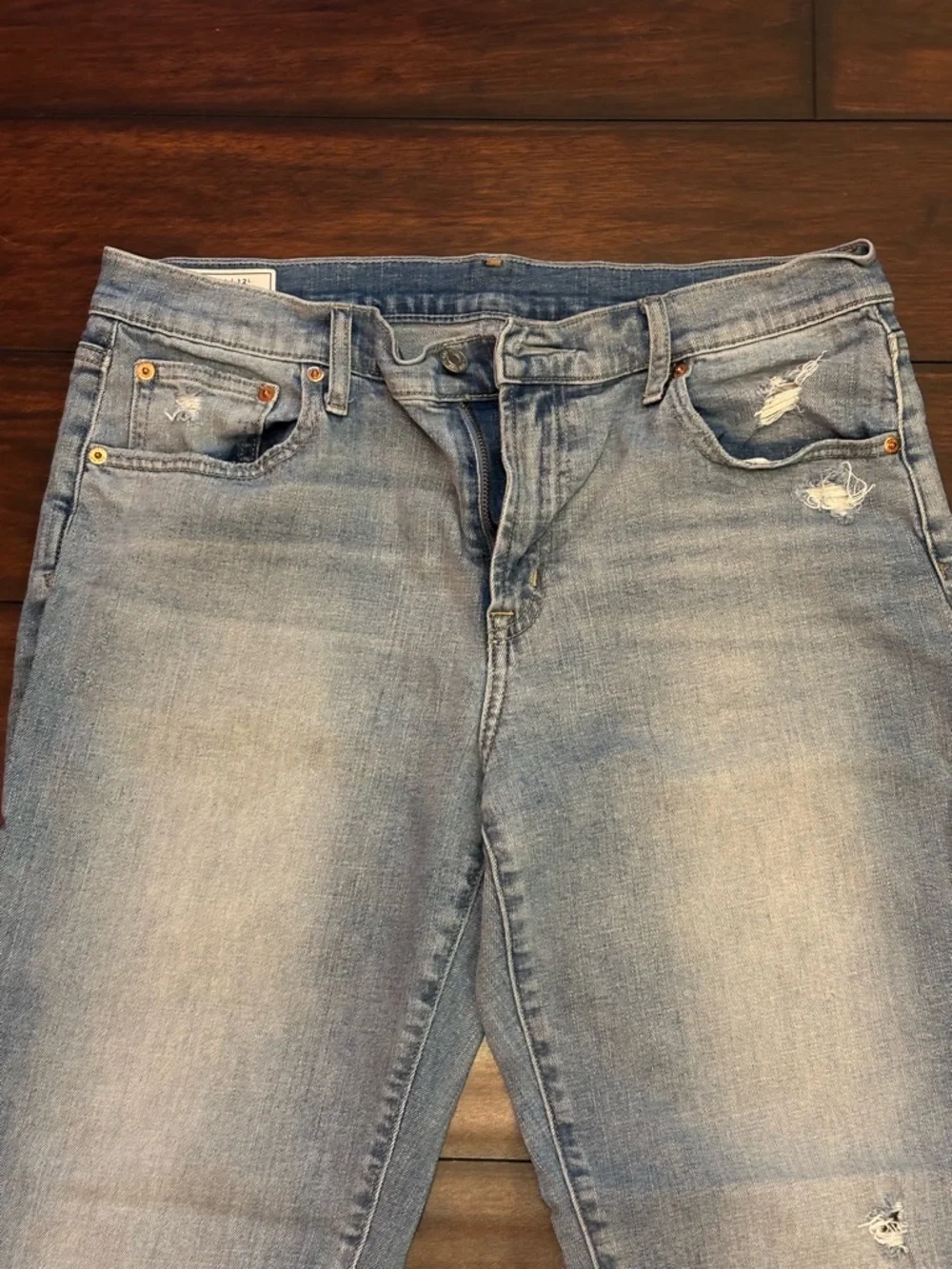 GAP Girlfriend Jeans Mid Rise Distressed Size 31/12L - Picture 3 of 11